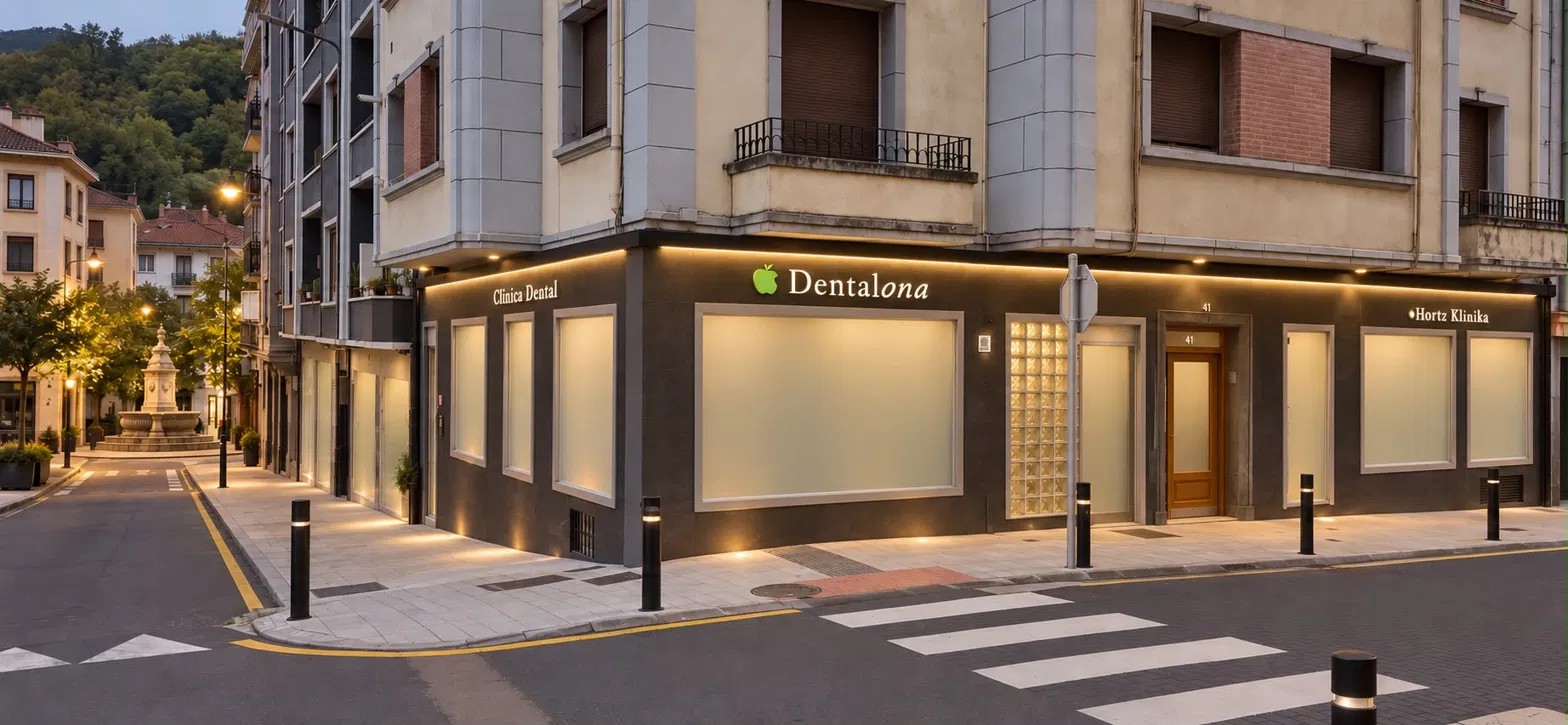 Fachada Clínica Dental Dentalona Eibar