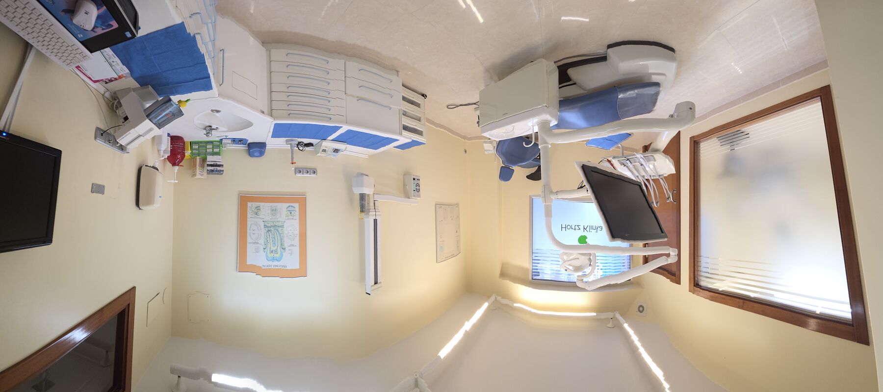 Gabinete Hortz Klinika con equipamiento dental